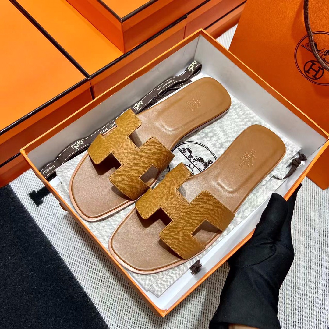 에르메스 올수공 오란 슬리퍼 샌들 앱송 136